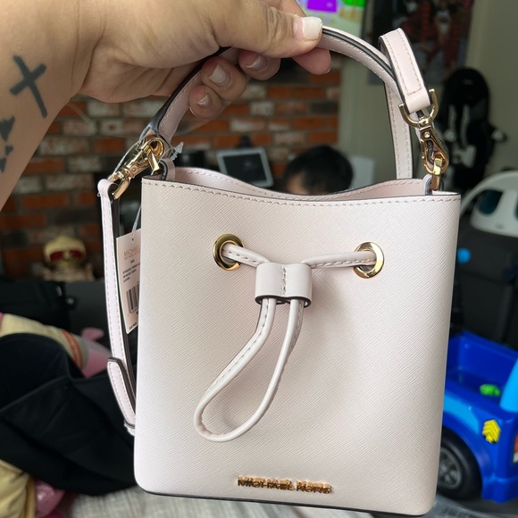 Michael kors bucket bag - Picture 5 of 6